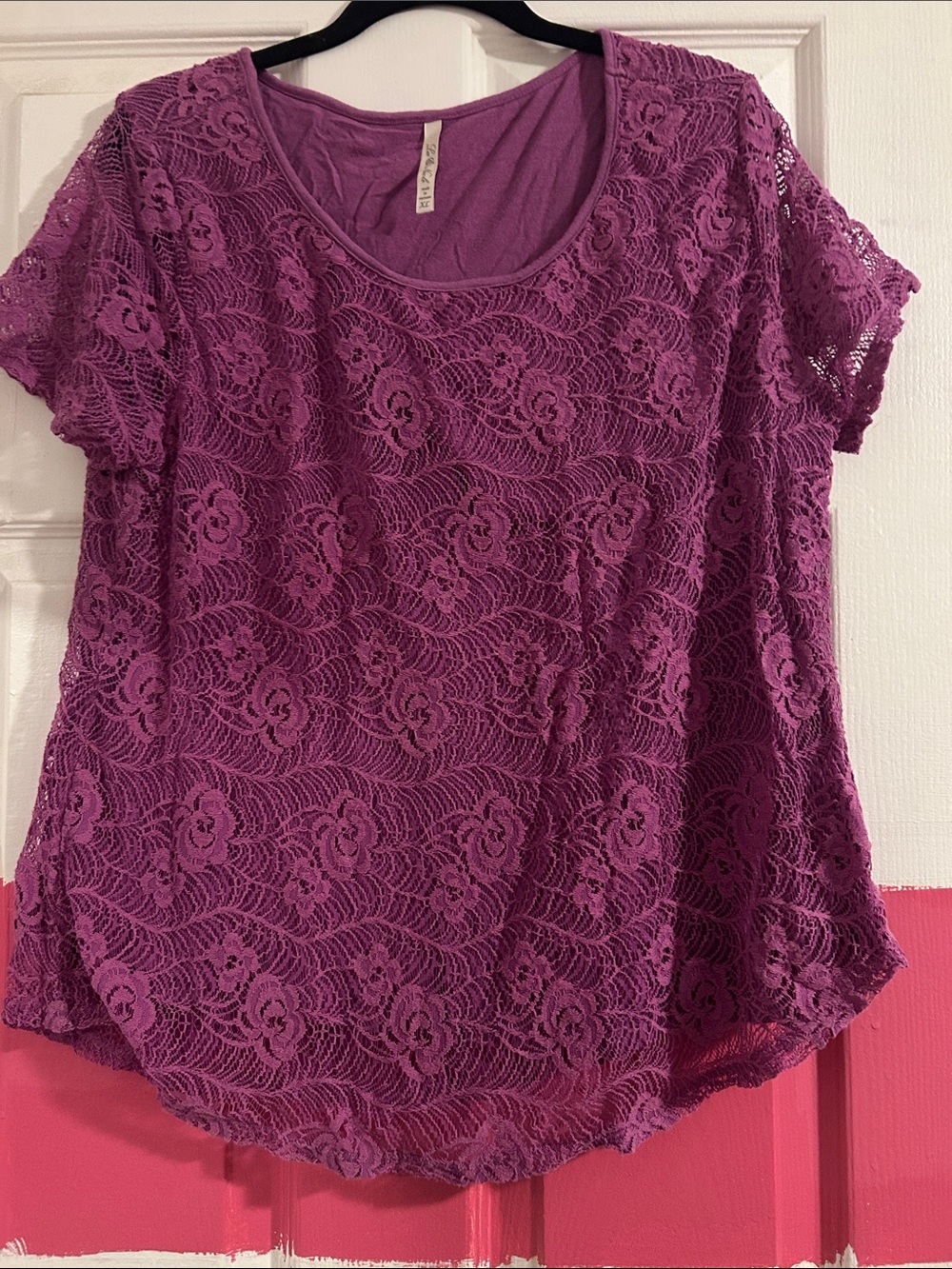 Leo & Nicole Short Sleeve Lace Tee in Plum